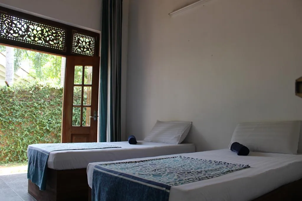 Hostel First Katunayake Negombo