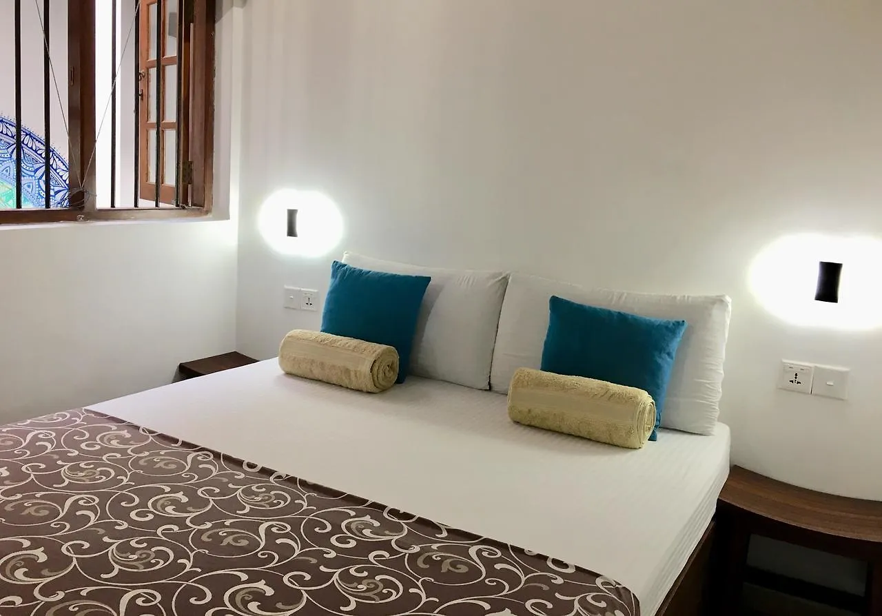 Hostel First Katunayake Negombo