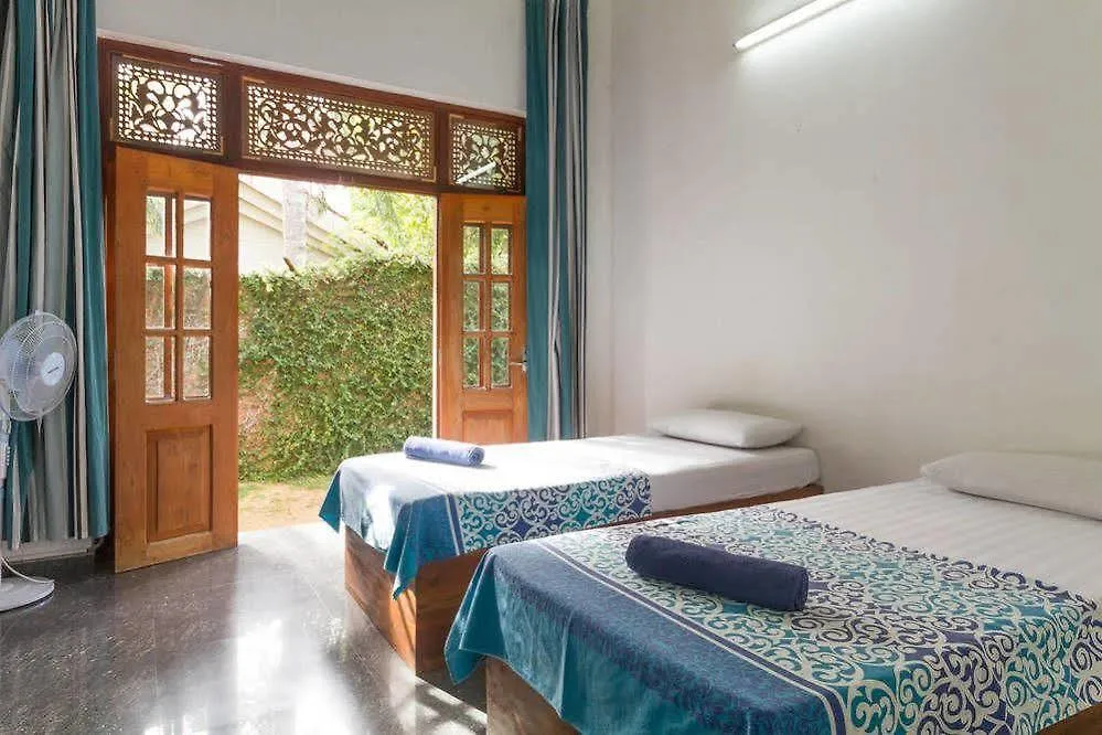 Hostel First Katunayake Negombo