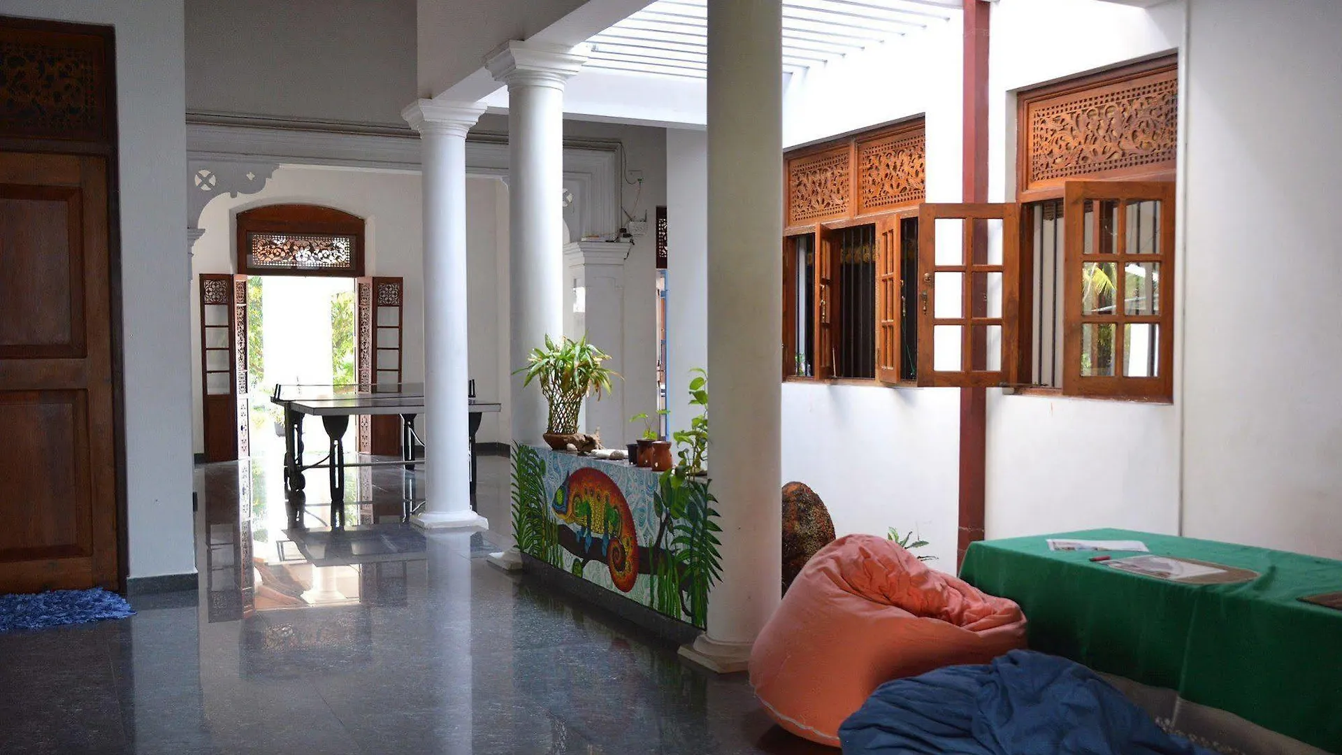 Hostel First Katunayake Negombo